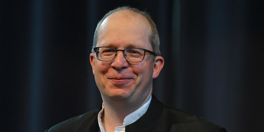 Headshot of Dr. Alexander Tutunov